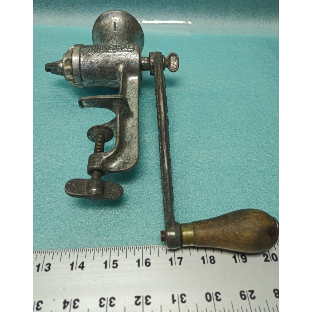 Vintage Universal No. 1 Meat Grinder Cast Iron Hand Crank L.F.&C. Table Clamp